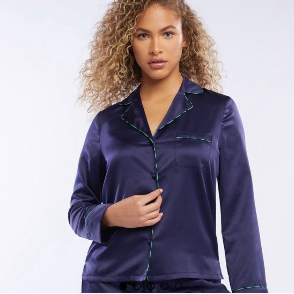 SAVAGE x FENTY Pajama Top, Size 2X. Navy Blue, Button-front Long sleeved blouse